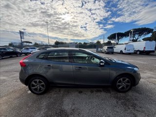 VOLVO V40 Cross Country 1.6 d2 Momentum 8